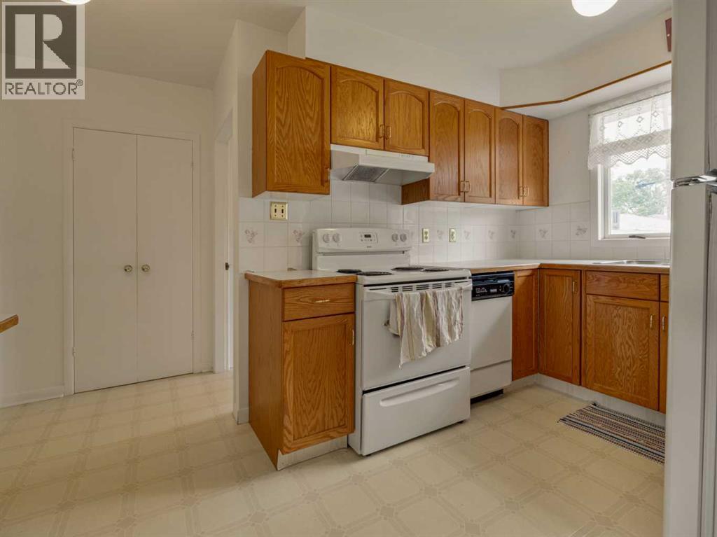 2405 13 Avenue S — photo 12