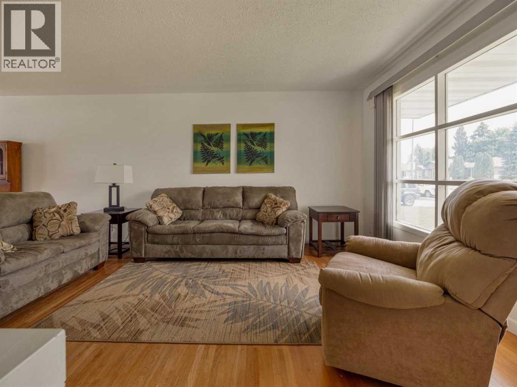 2405 13 Avenue S - photo 4