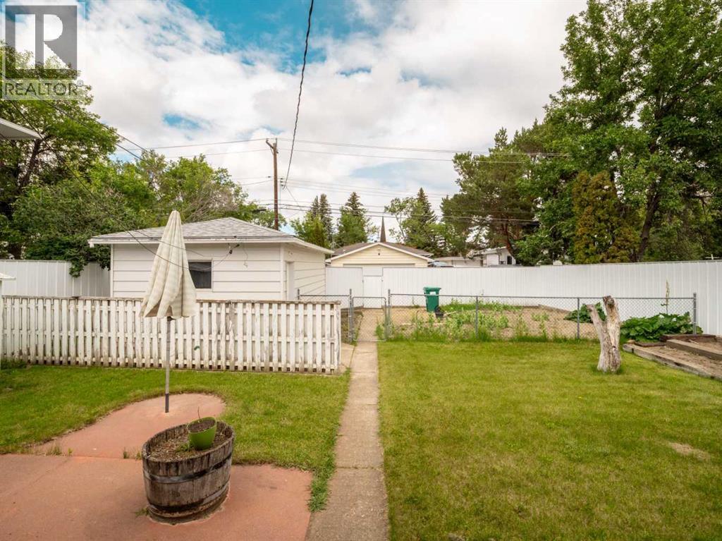 2405 13 Avenue S — photo 46