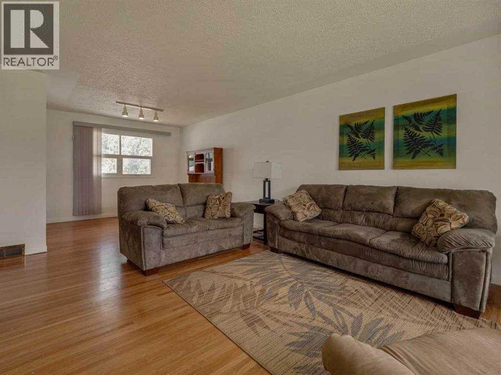 2405 13 Avenue S - photo 5