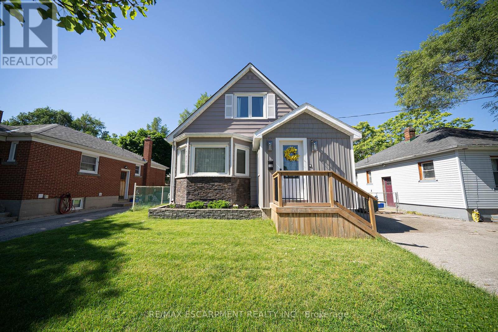 32 ELMWOOD AVENUE - 1