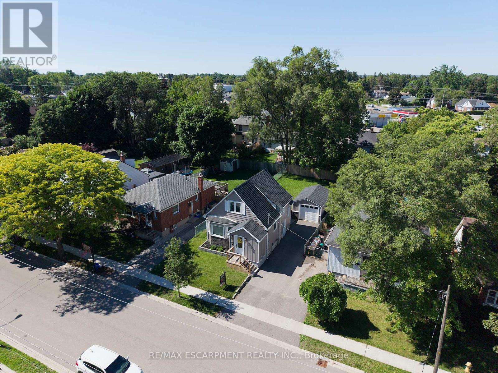 32 ELMWOOD AVENUE - 37