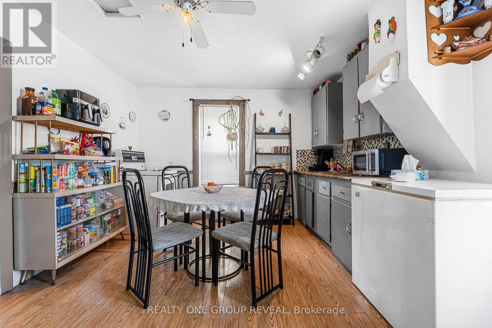 160 FARES STREET - 3