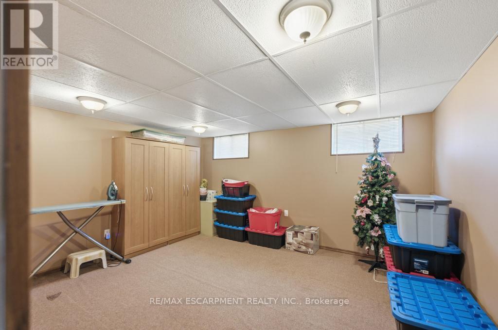 41 ORIOLE CRESCENT - 17