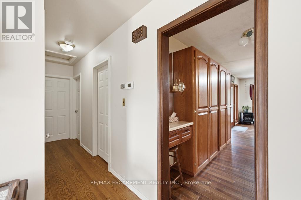 41 ORIOLE CRESCENT - 5
