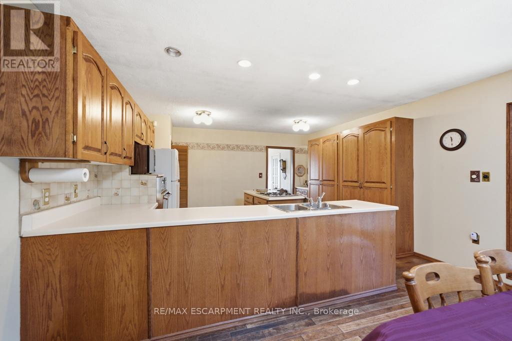 41 ORIOLE CRESCENT - 6