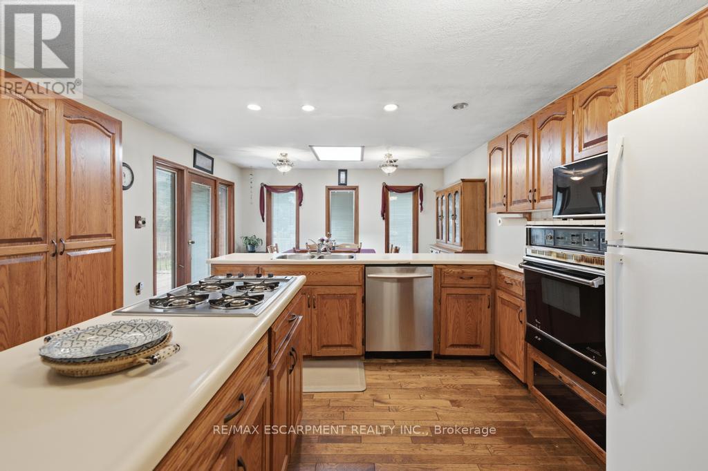 41 ORIOLE CRESCENT - 7