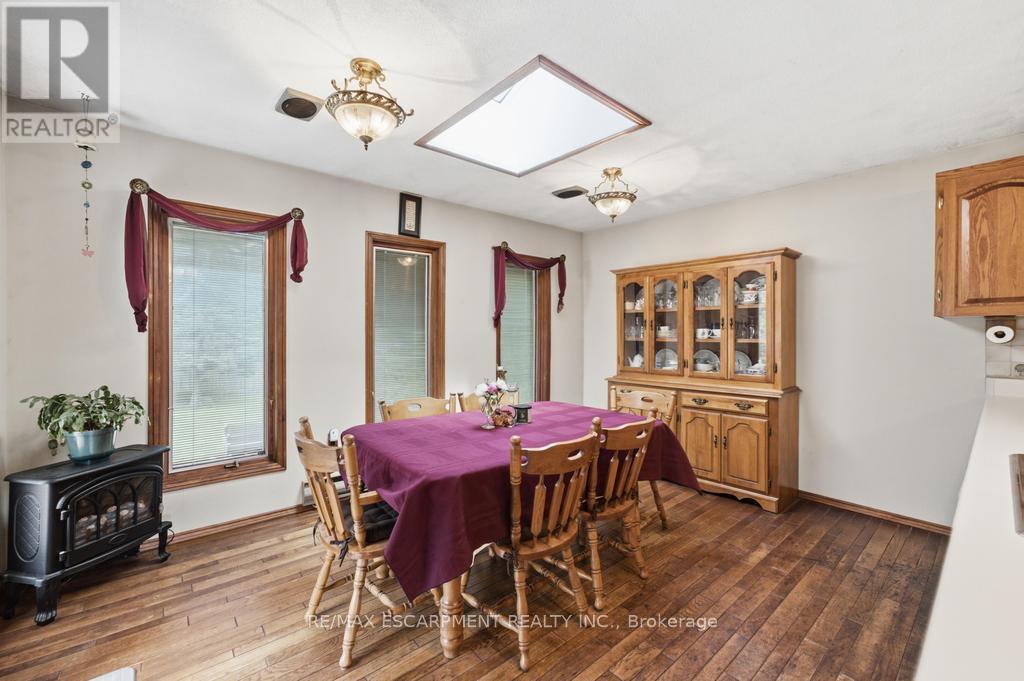 41 ORIOLE CRESCENT - 9