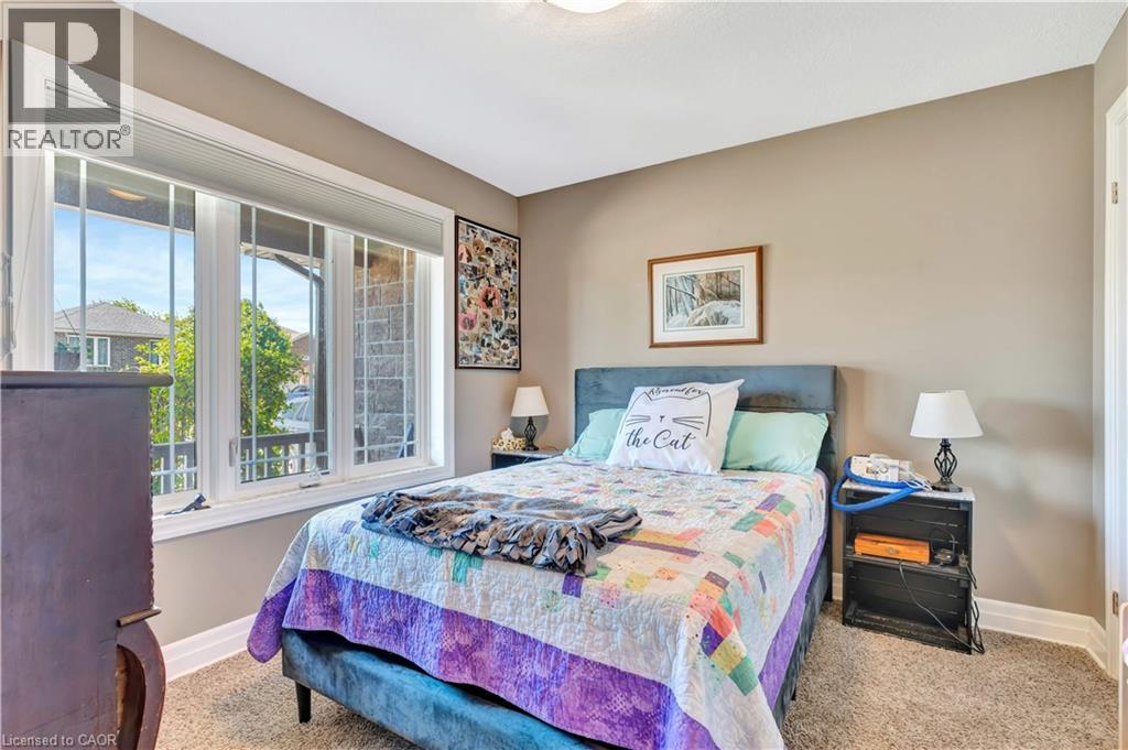 25 CLAYTON Street - 13