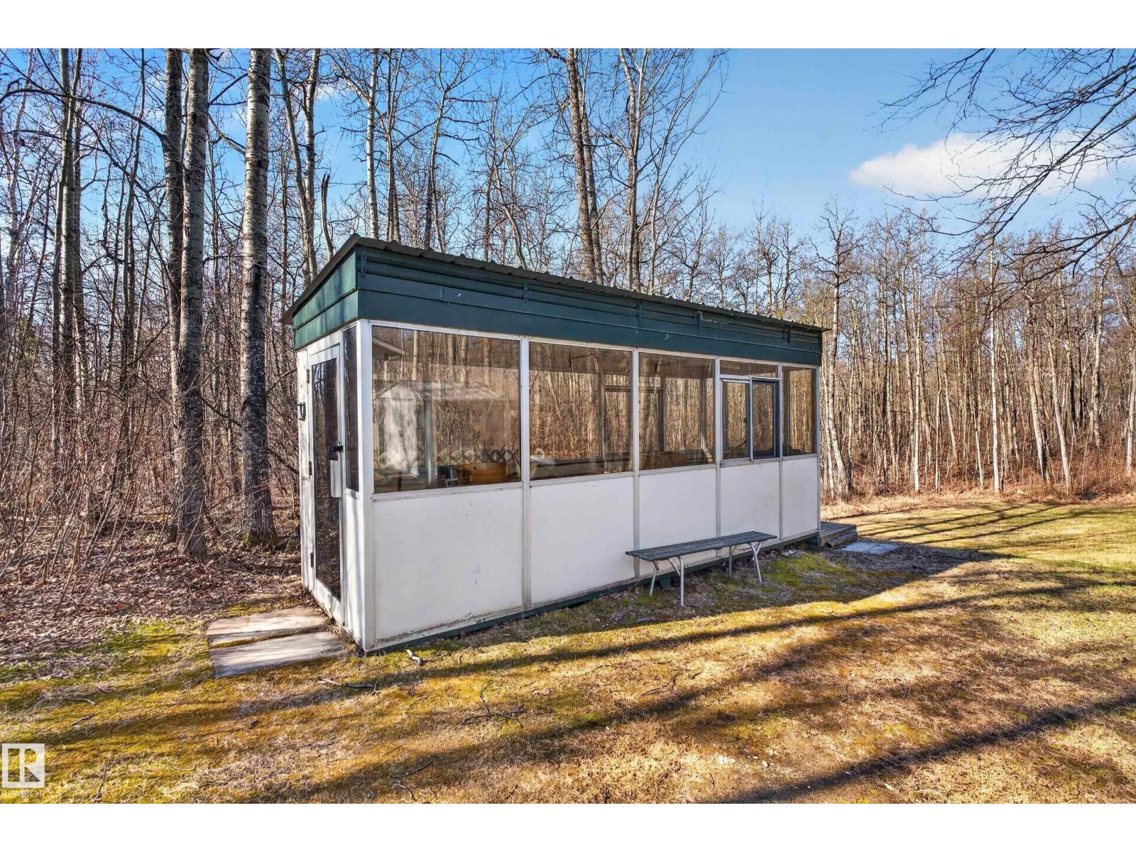 #111 3406 TOWNSHIP ROAD 552 - 55