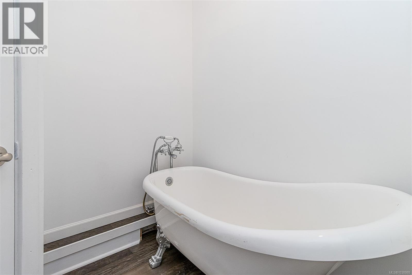 3044 Alberni Hwy - 57