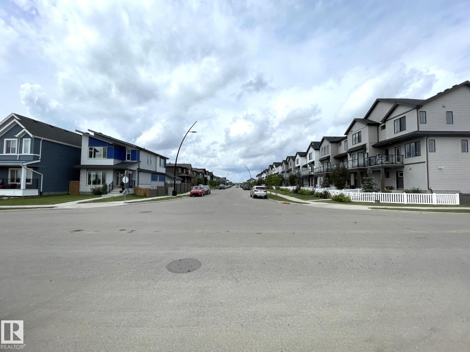 19227 27 AV NW - 33