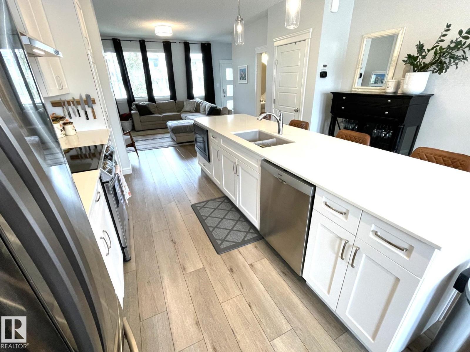 19227 27 AV NW - 6