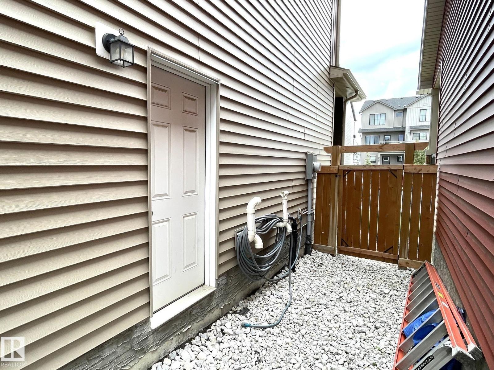 19227 27 AV NW - 29
