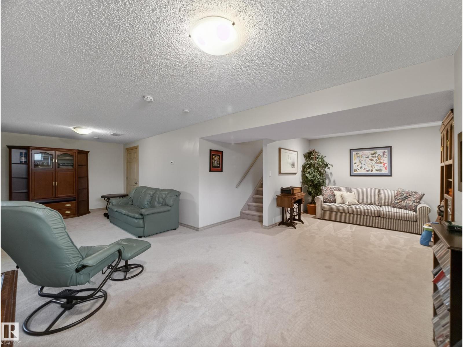 1381 BRECKENRIDGE DR NW - 44