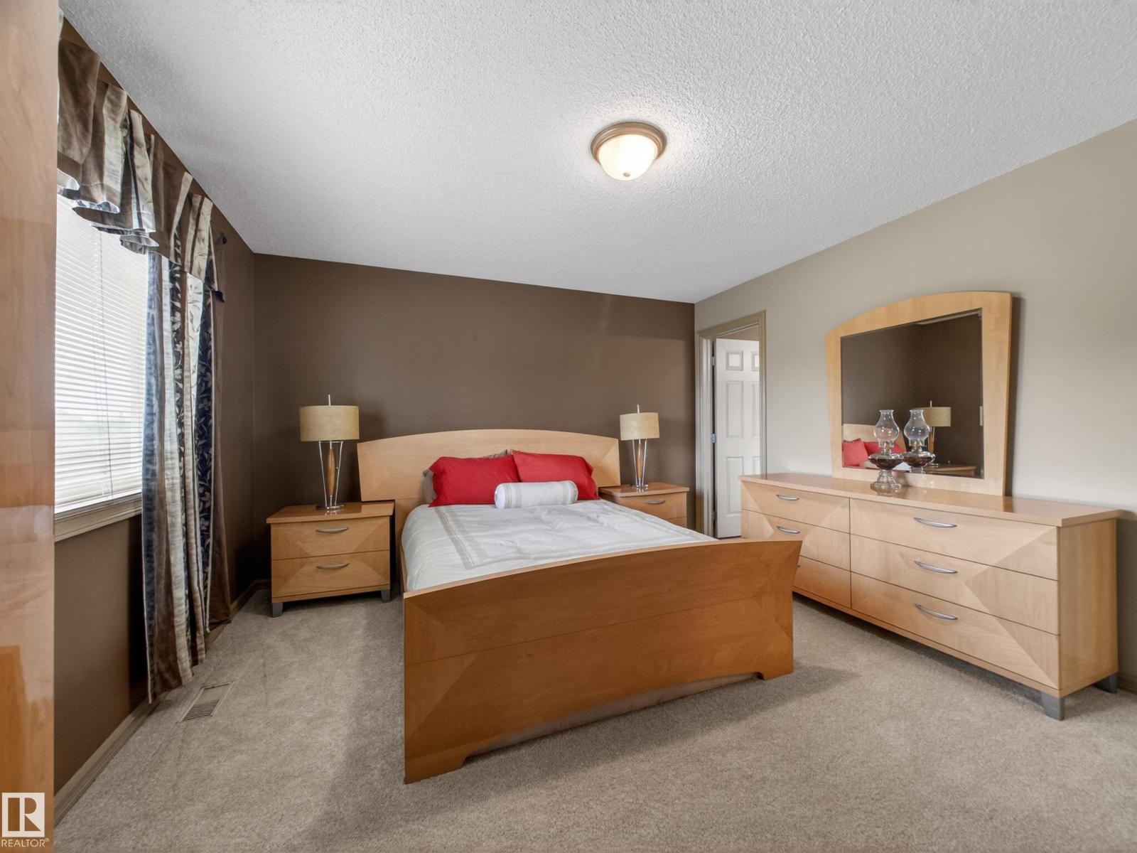 1381 BRECKENRIDGE DR NW - 30