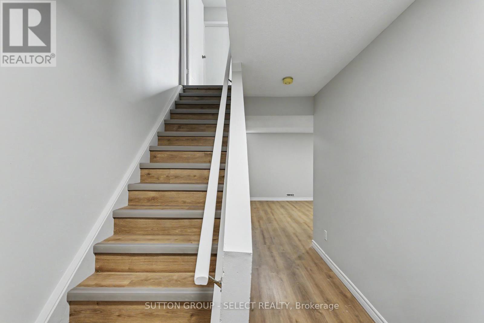 #6 484 THIRD STREET - 20