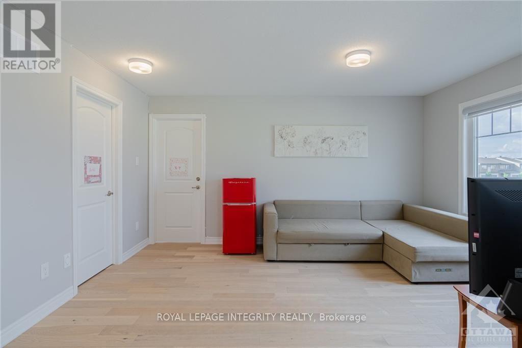 3 Bed, 3 Bath House for Rent in Ottawa – 701 BRITTANIC ROAD, Ottawa – MLS# X13483192 - Image 18