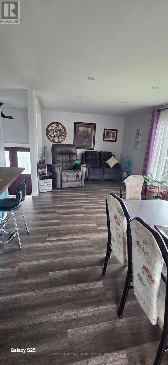 100 STRATHCONA DRIVE - 10
