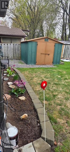 100 STRATHCONA DRIVE - 26