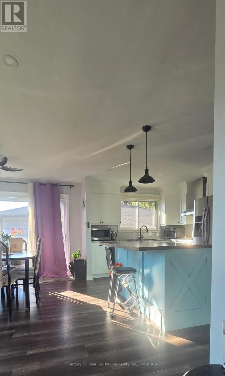 100 STRATHCONA DRIVE - 8