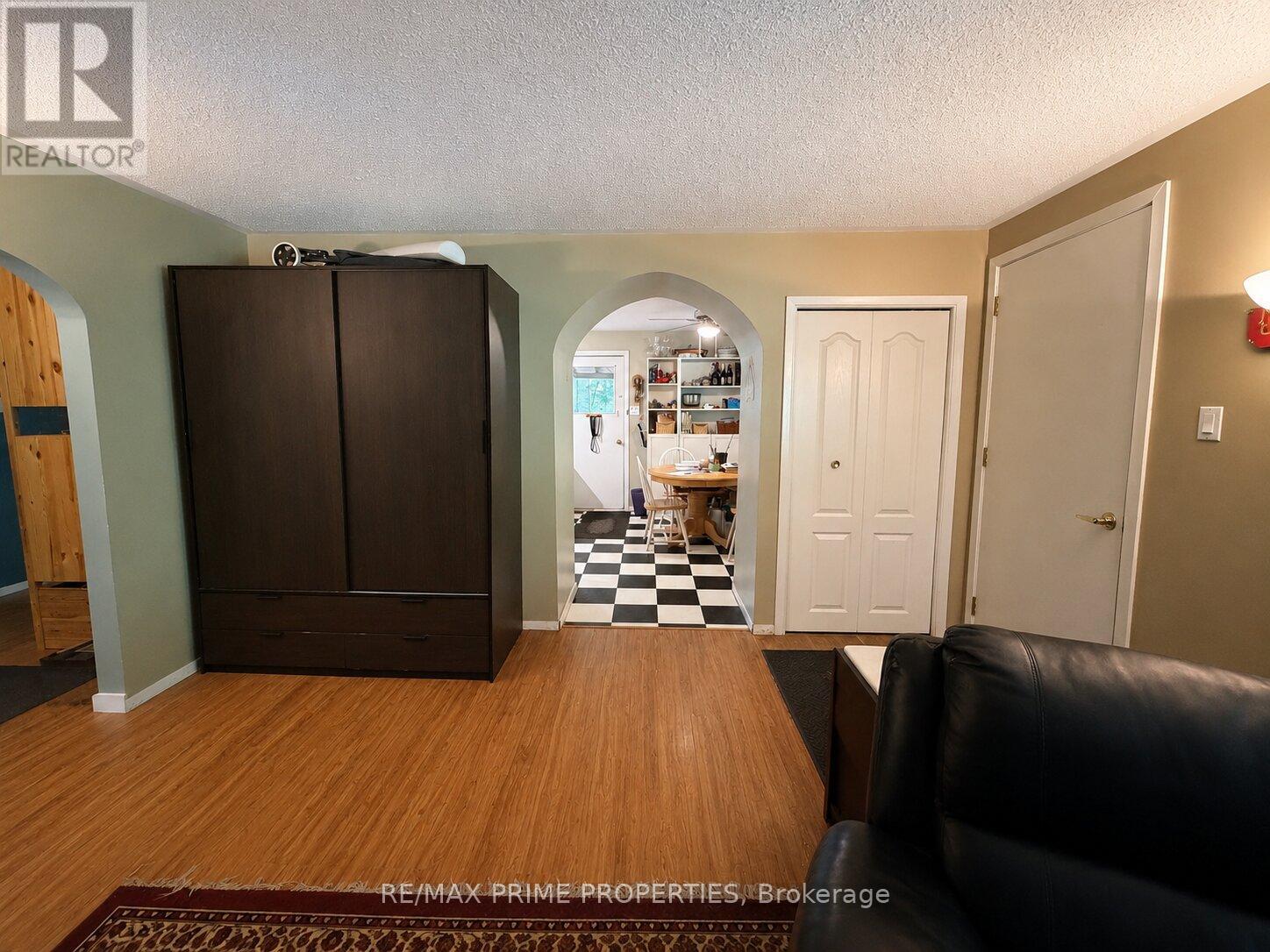187 FREDERICK DRIVE - 11