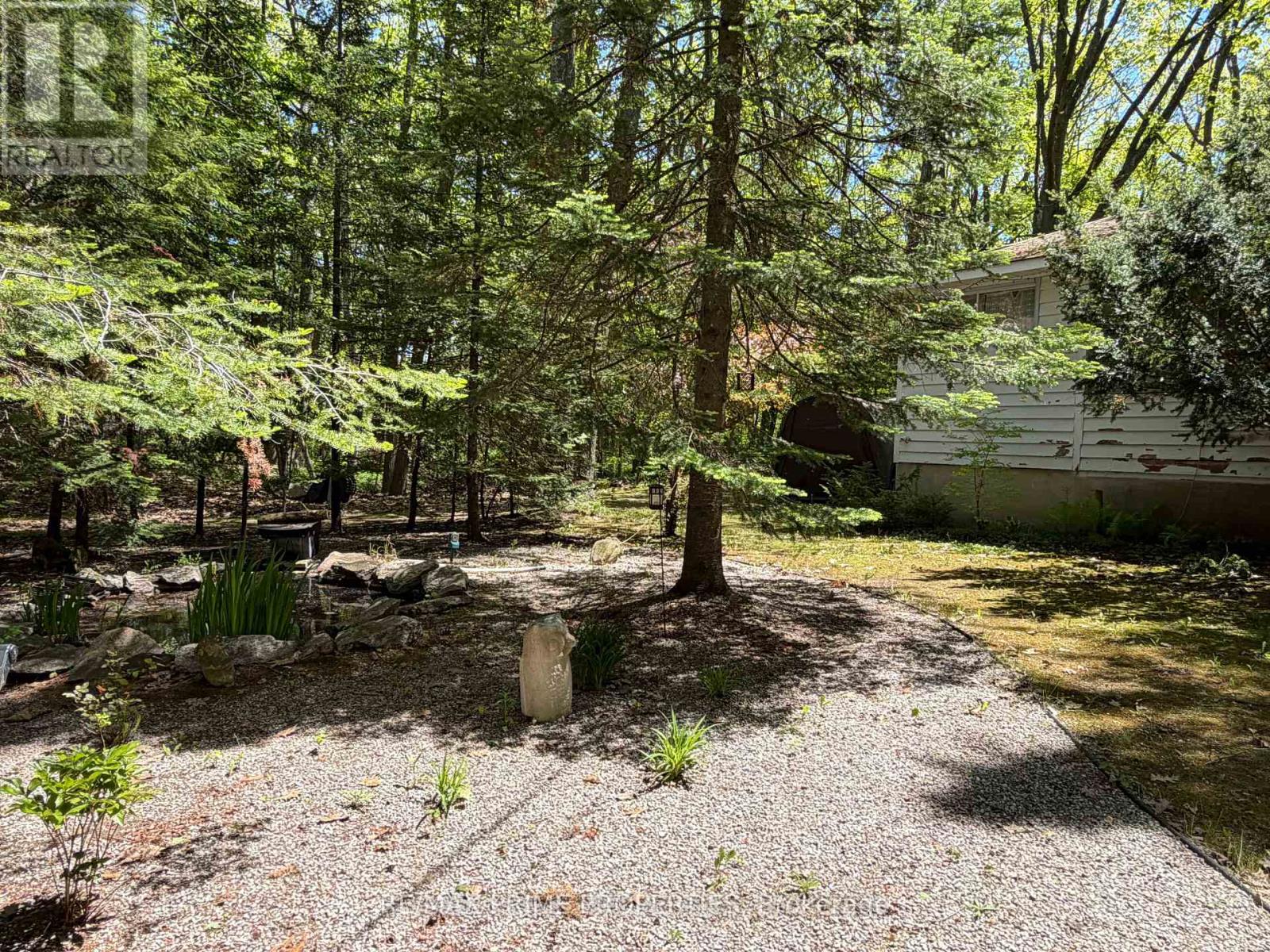 187 FREDERICK DRIVE - 16