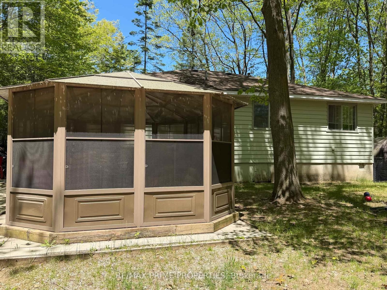 187 FREDERICK DRIVE - 20