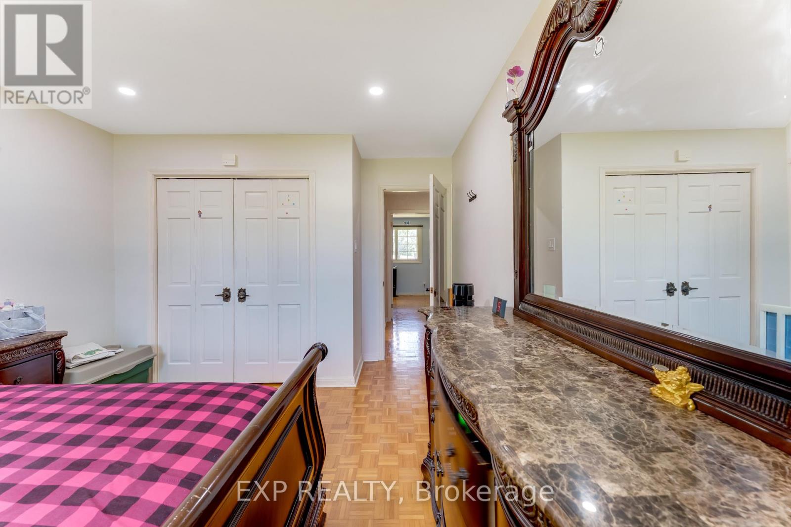 2047 HAMILTON ROAD - 23