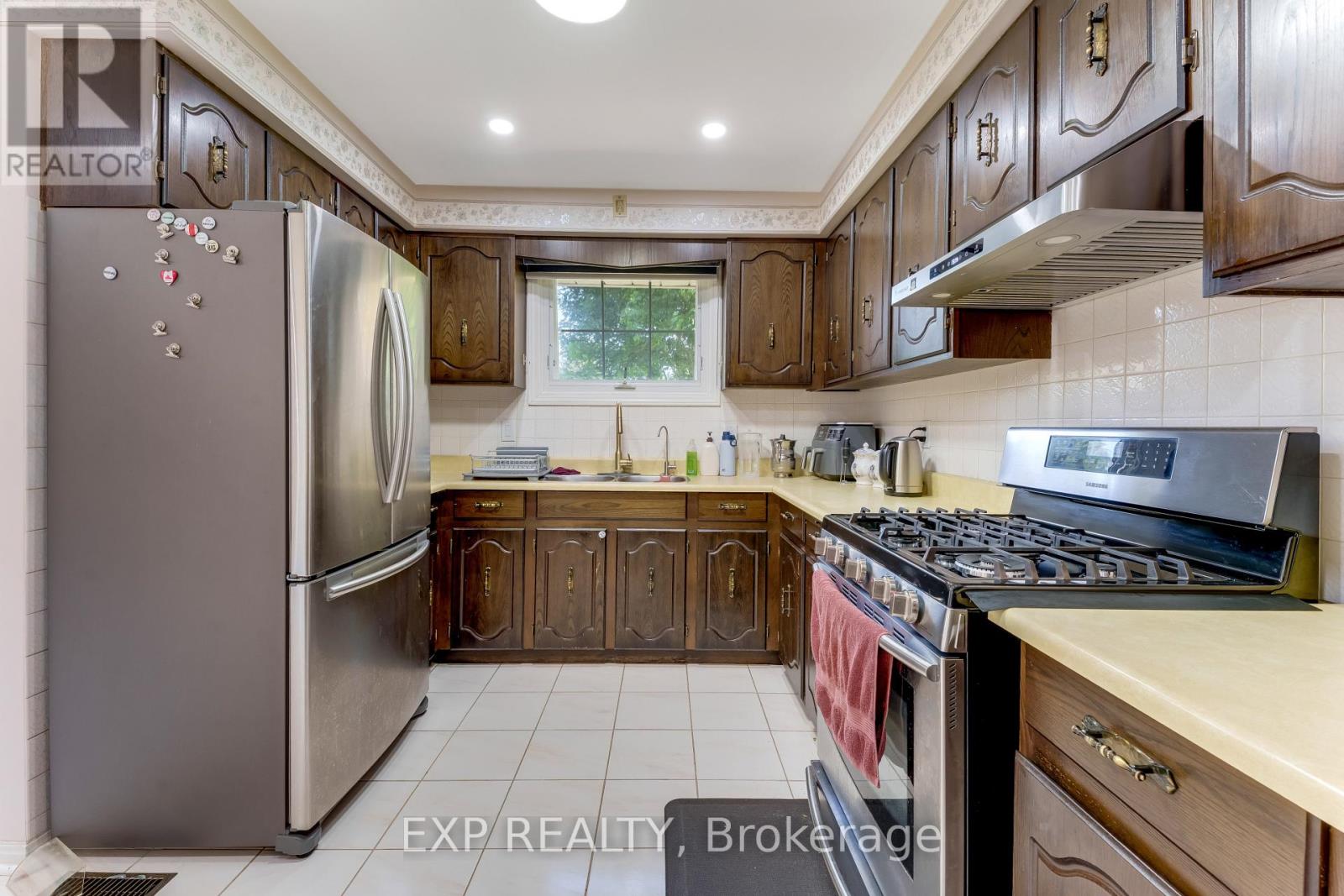 2047 HAMILTON ROAD - 11