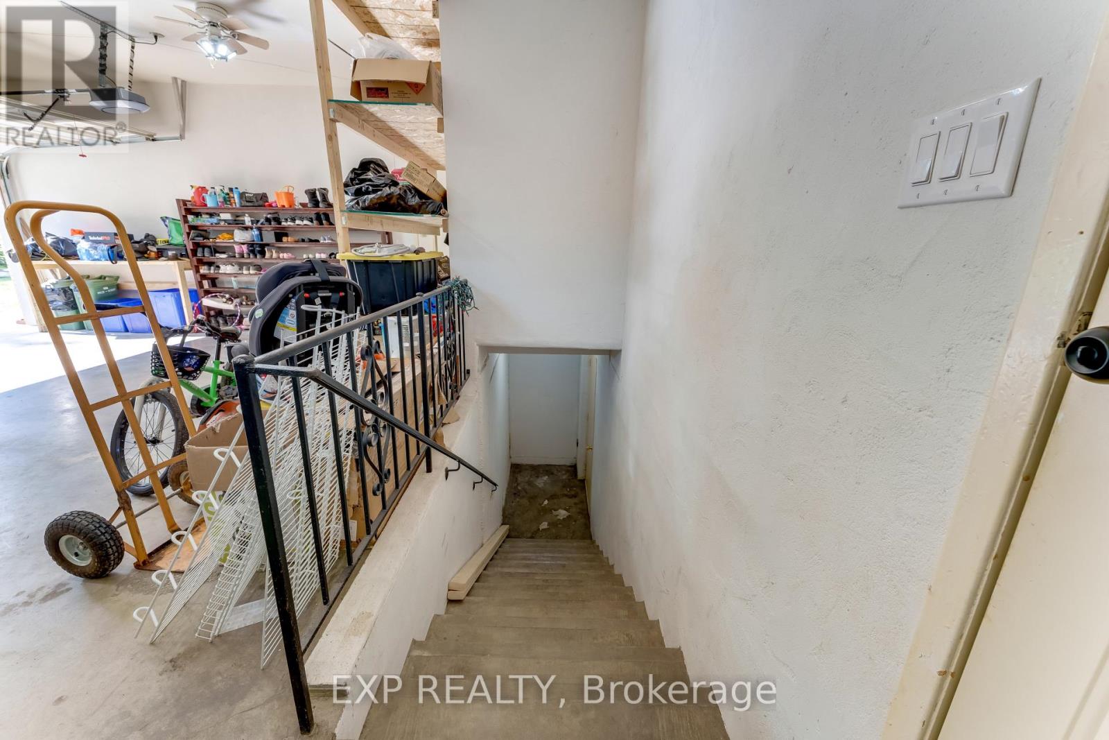 2047 HAMILTON ROAD - 41