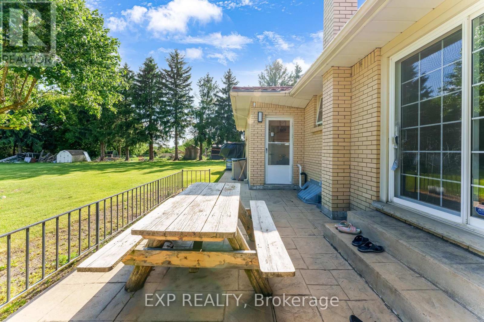 2047 HAMILTON ROAD - 43