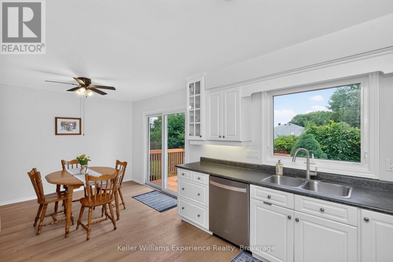 922 PLAYFAIR ROAD - 10