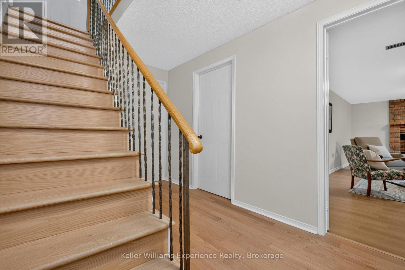 922 PLAYFAIR ROAD - 24