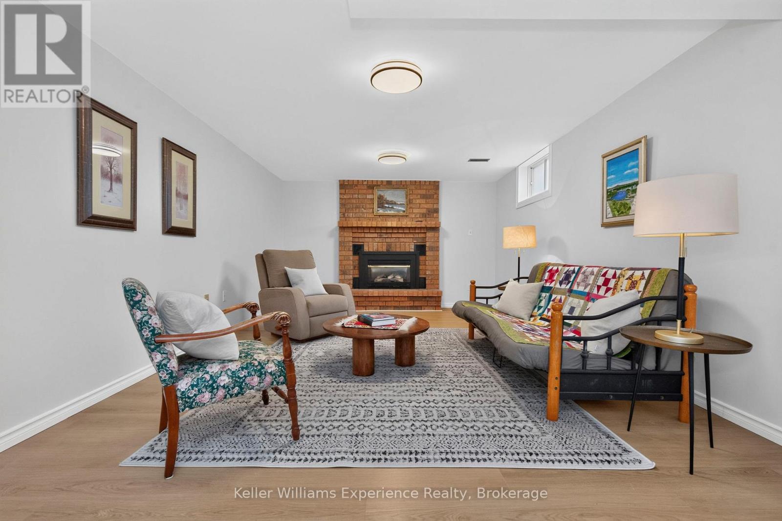 922 PLAYFAIR ROAD - 25