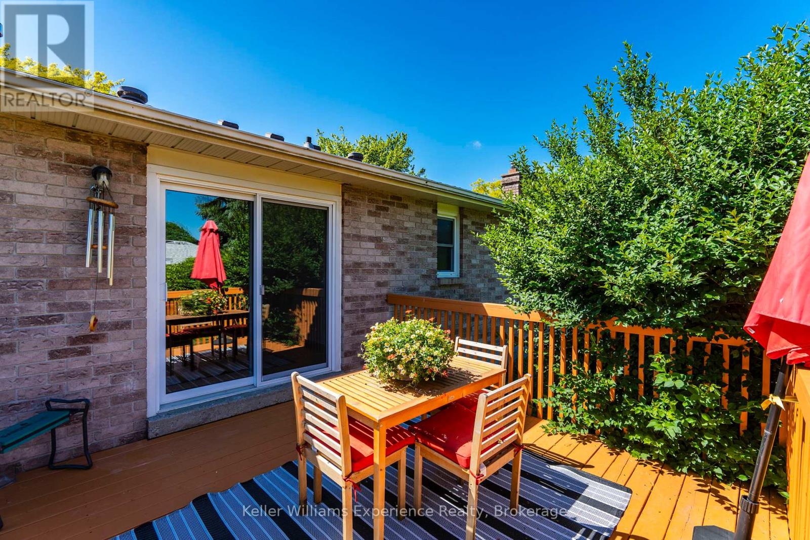922 PLAYFAIR ROAD - 32