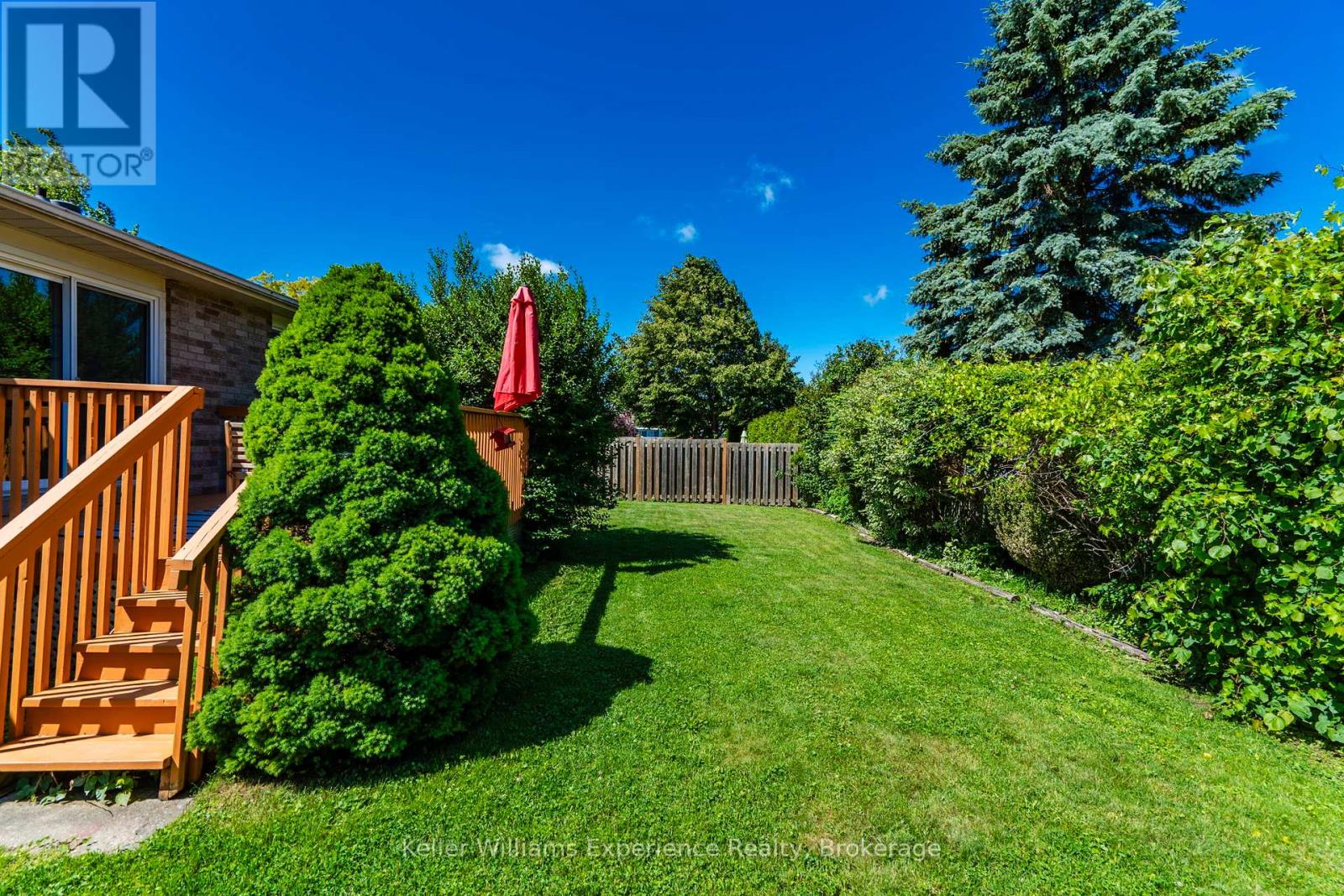 922 PLAYFAIR ROAD - 35