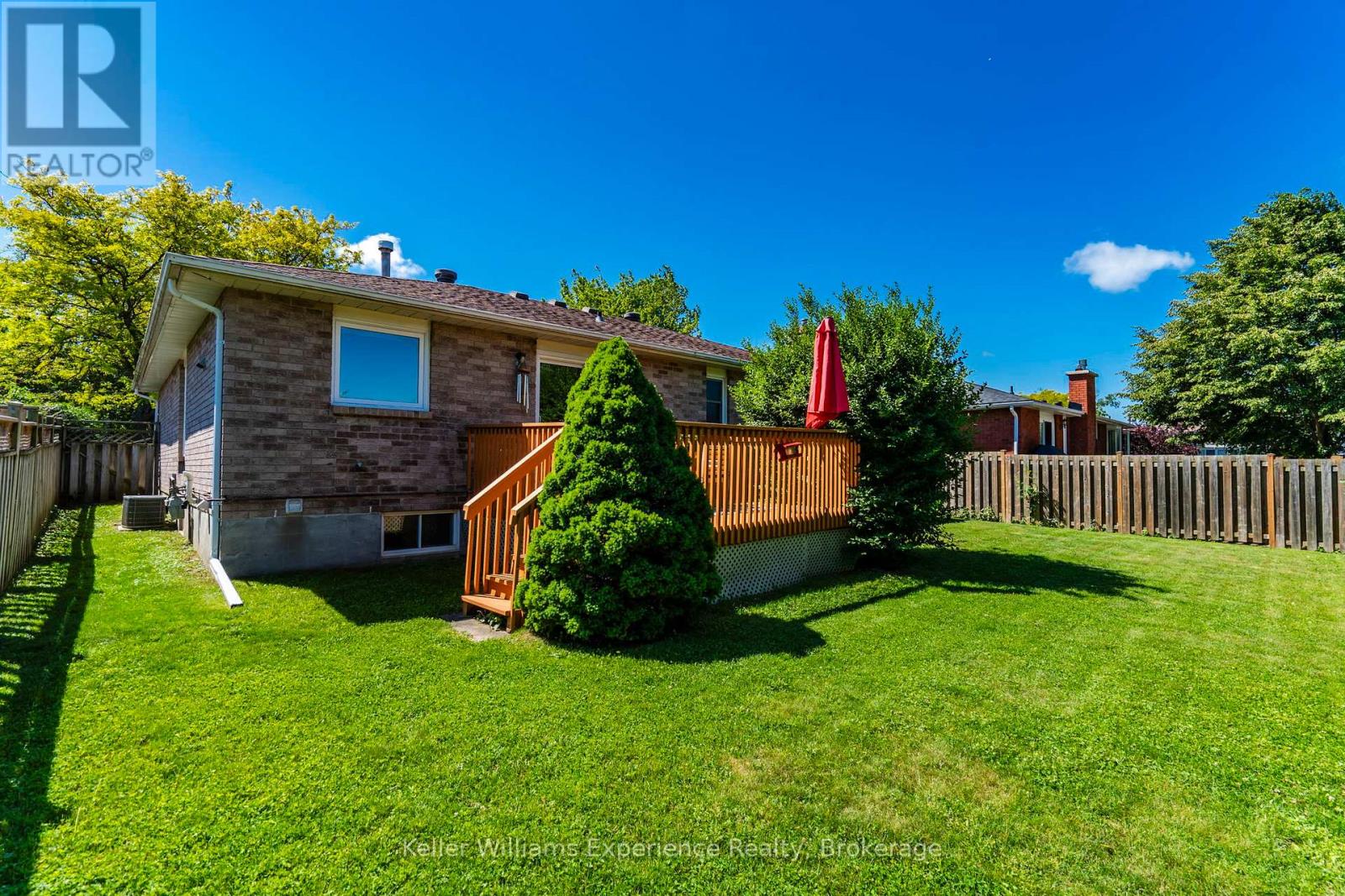 922 PLAYFAIR ROAD - 39