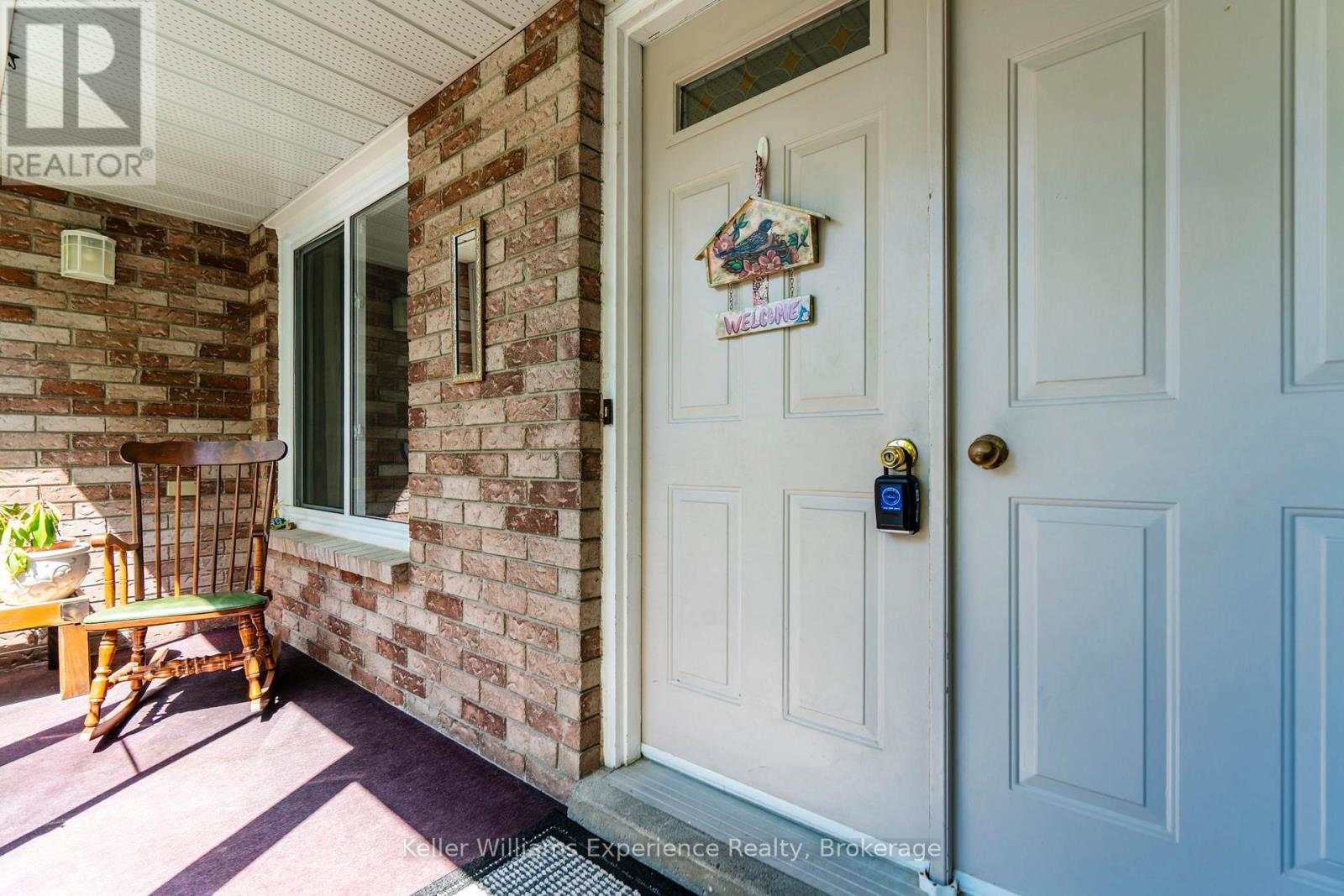 922 PLAYFAIR ROAD - 5