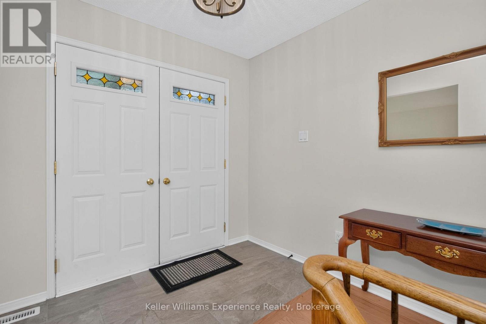 922 PLAYFAIR ROAD - 6