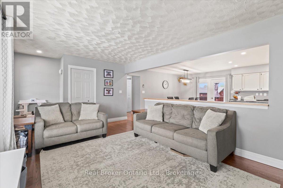 220 FORLER STREET - 7