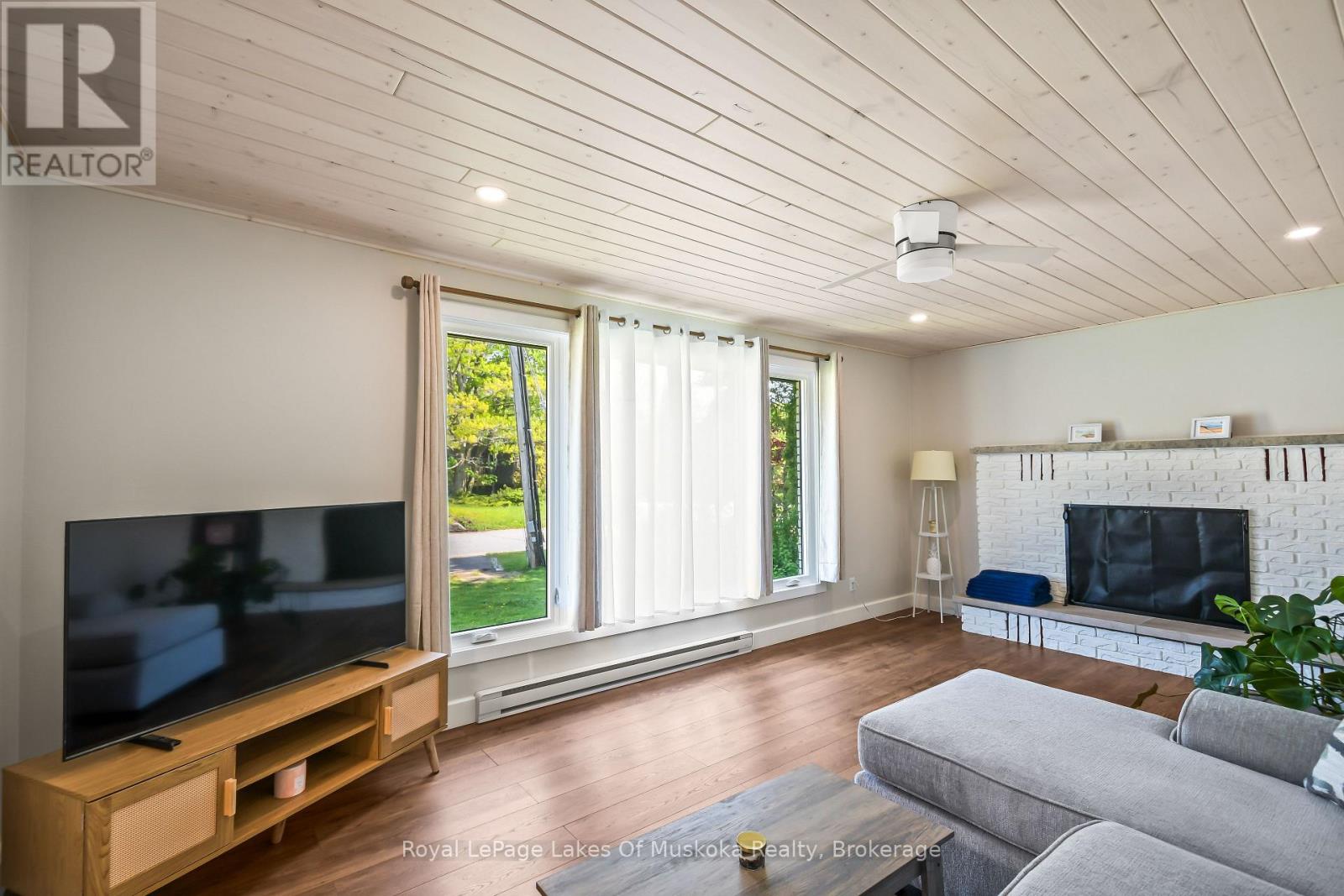 571 DAVID STREET E - 11
