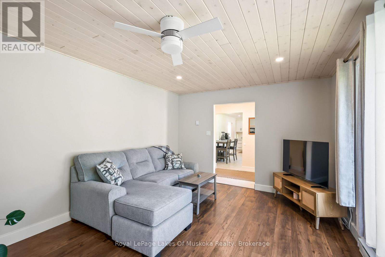 571 DAVID STREET E - 13