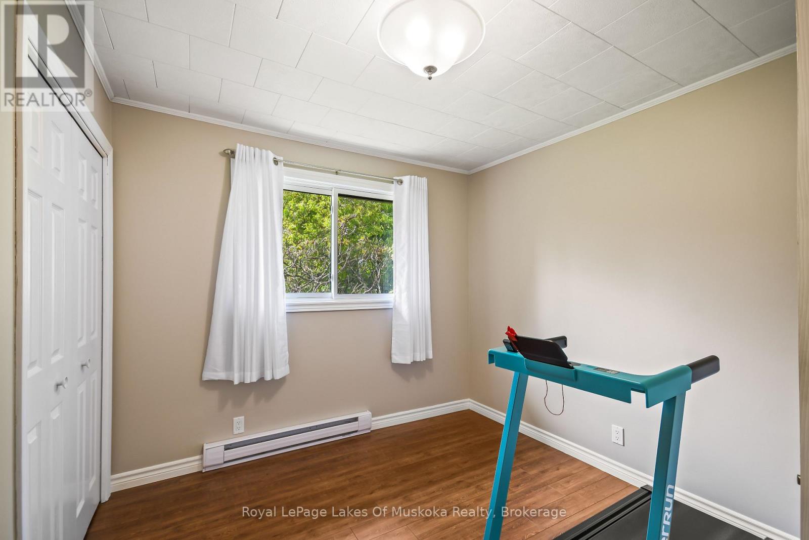 571 DAVID STREET E - 18