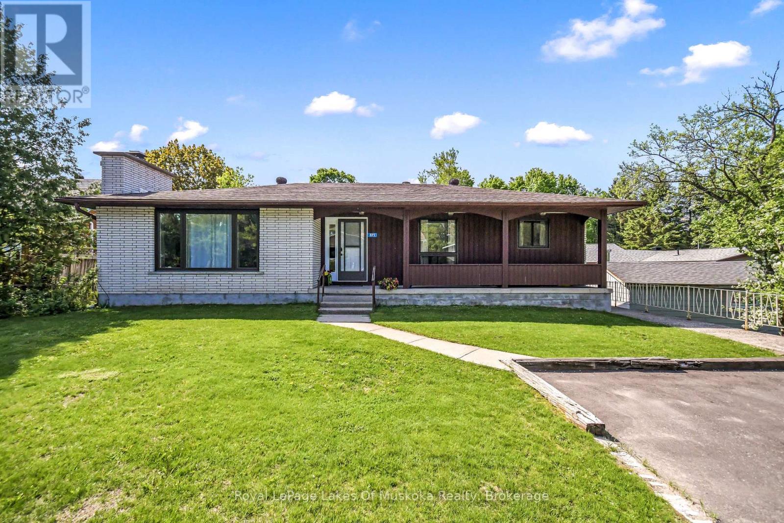 571 DAVID STREET E - 2