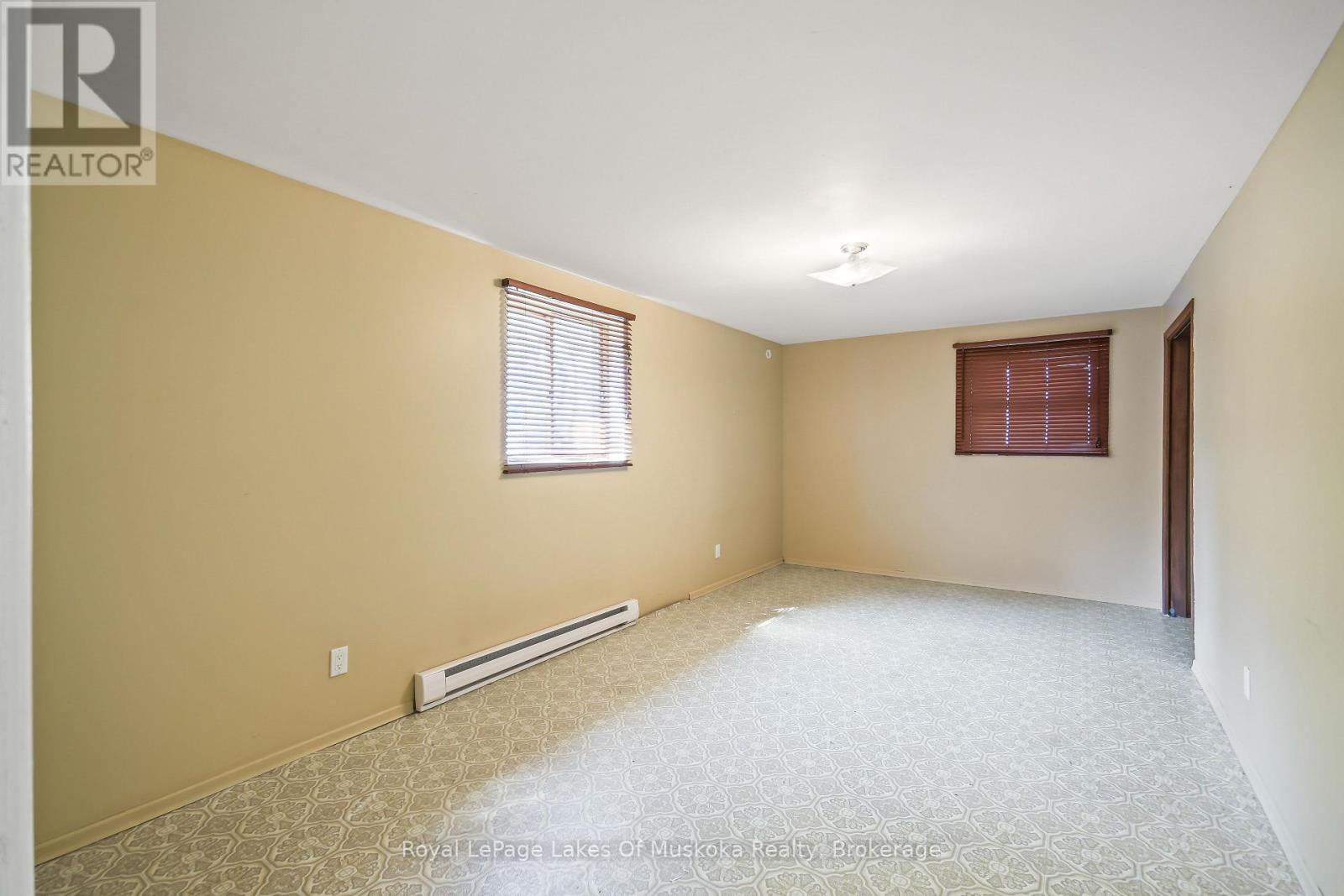 571 DAVID STREET E - 21