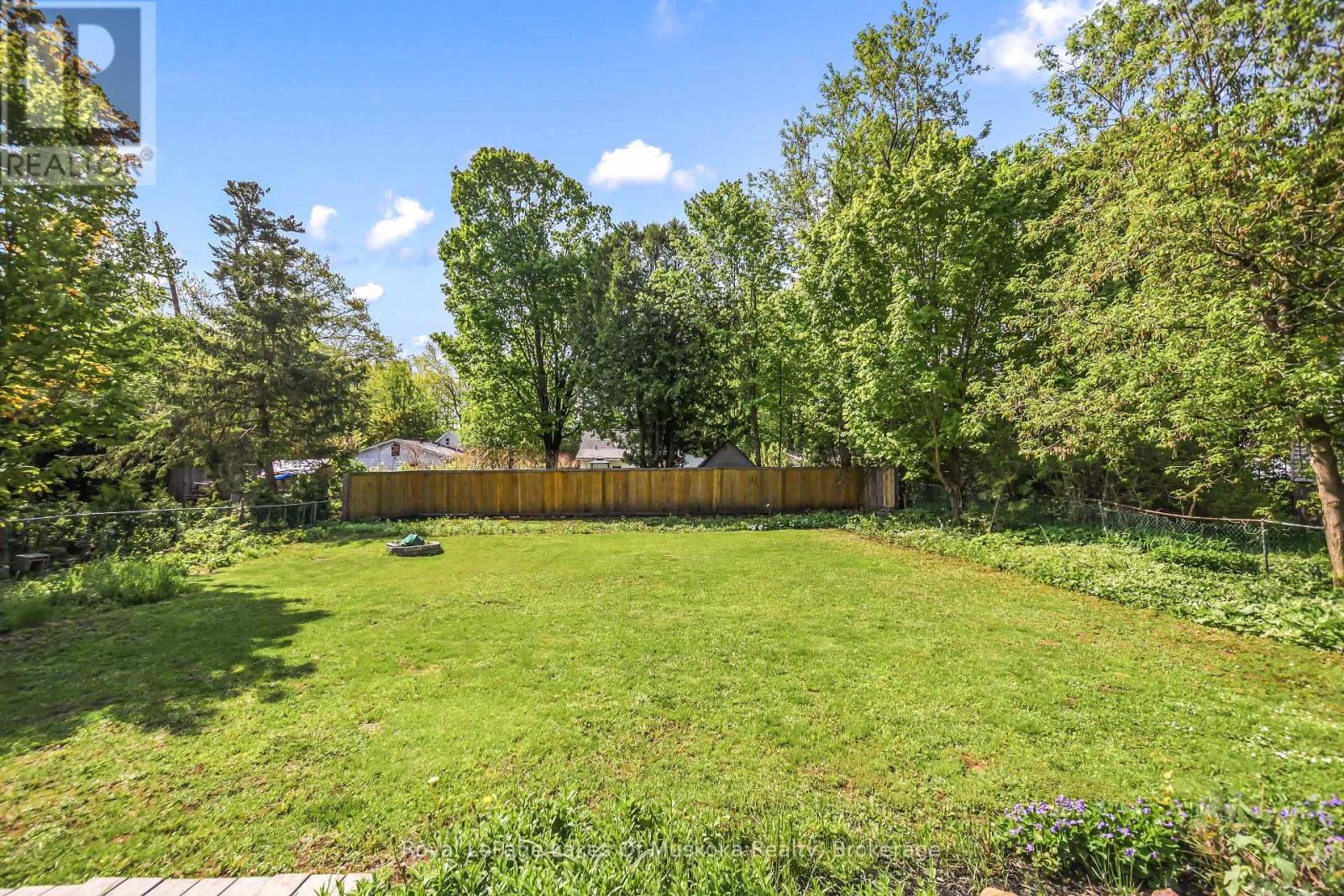 571 DAVID STREET E - 32