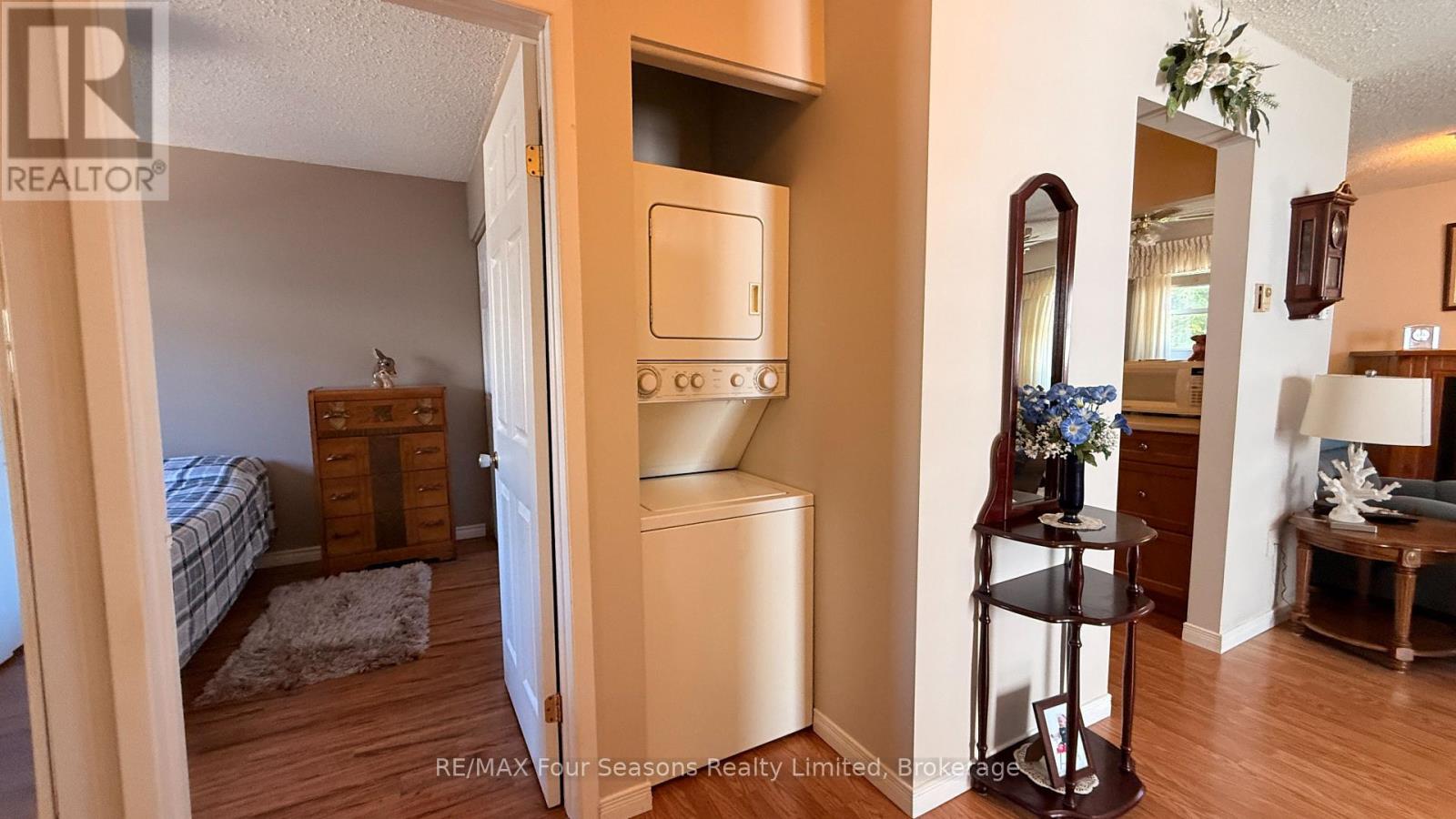 #52 303 WATERLOO STREET - 12