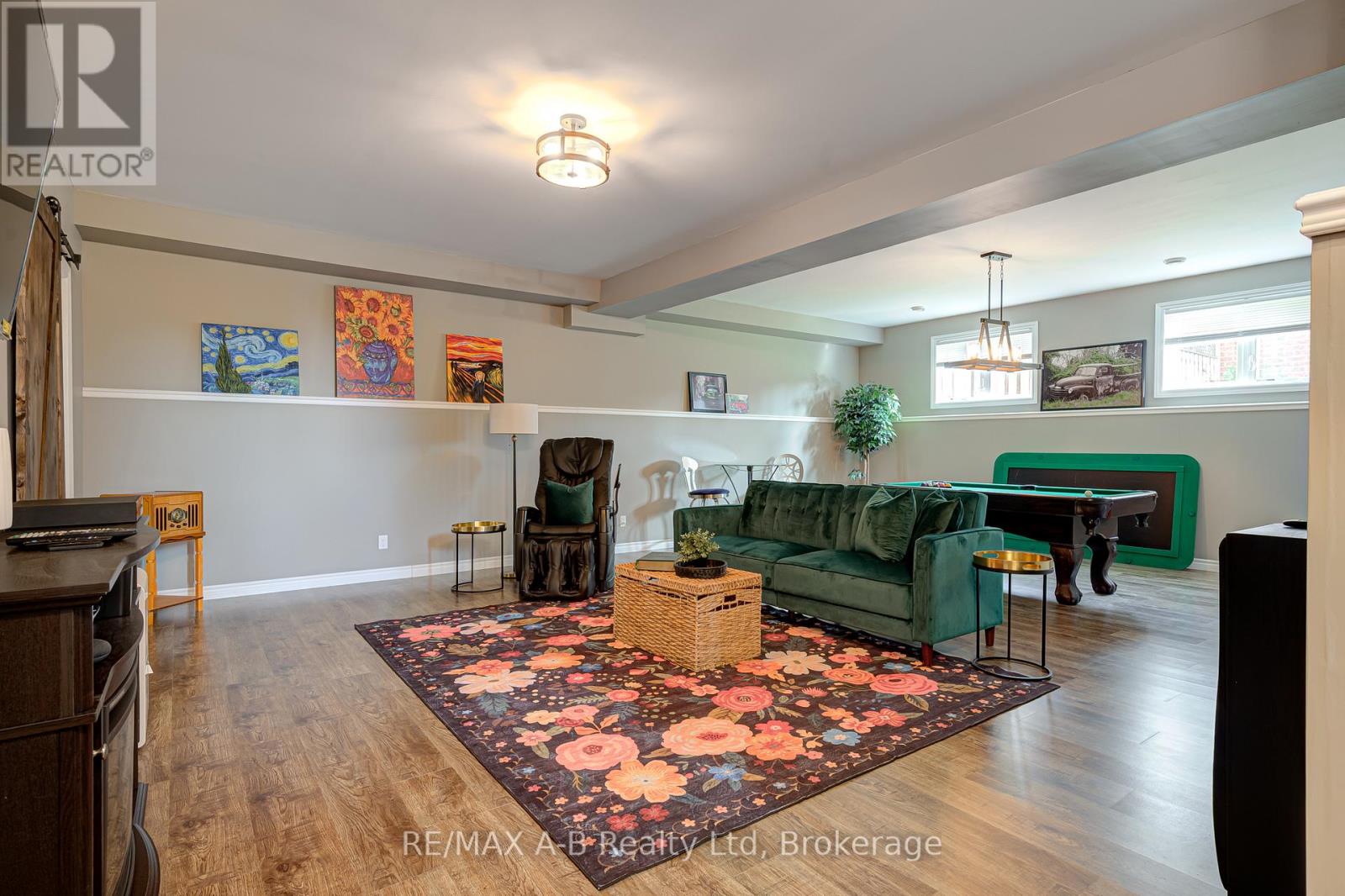79 SYLVIA STREET - 25