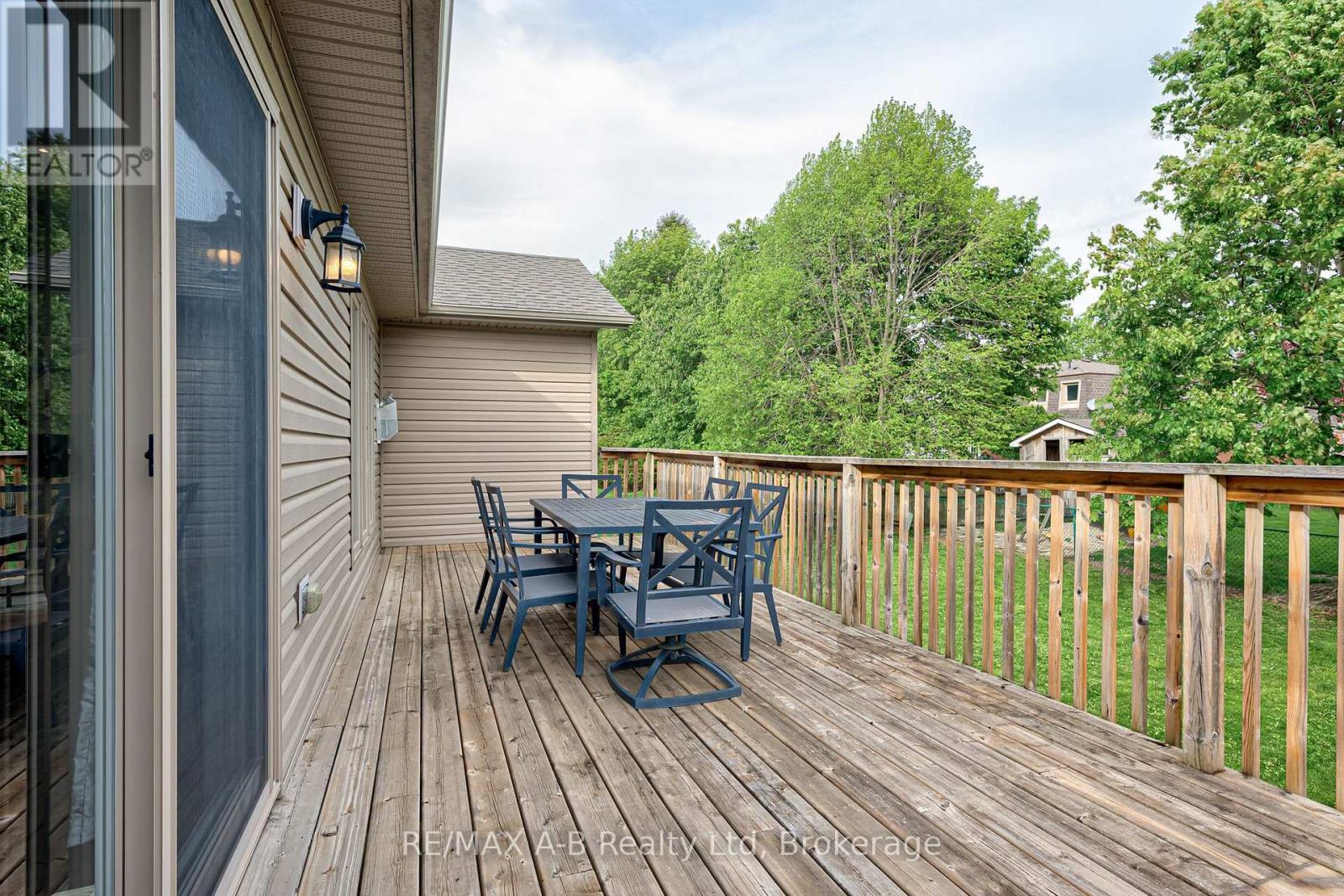 79 SYLVIA STREET - 38